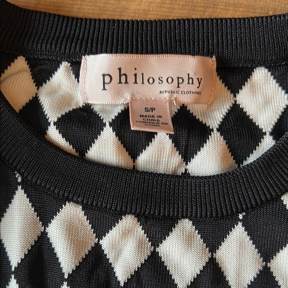 Philosophy Black and White Diamond Pattern Blouse - Picture 2 of 5